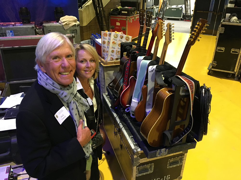 Jimmy Buffetts guitars